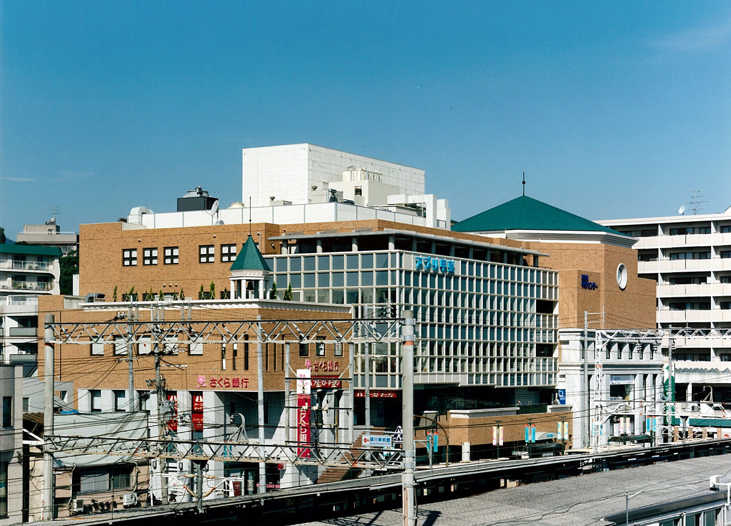 アプリ甲東《甲東園駅前地区優良建築物等整備事業》