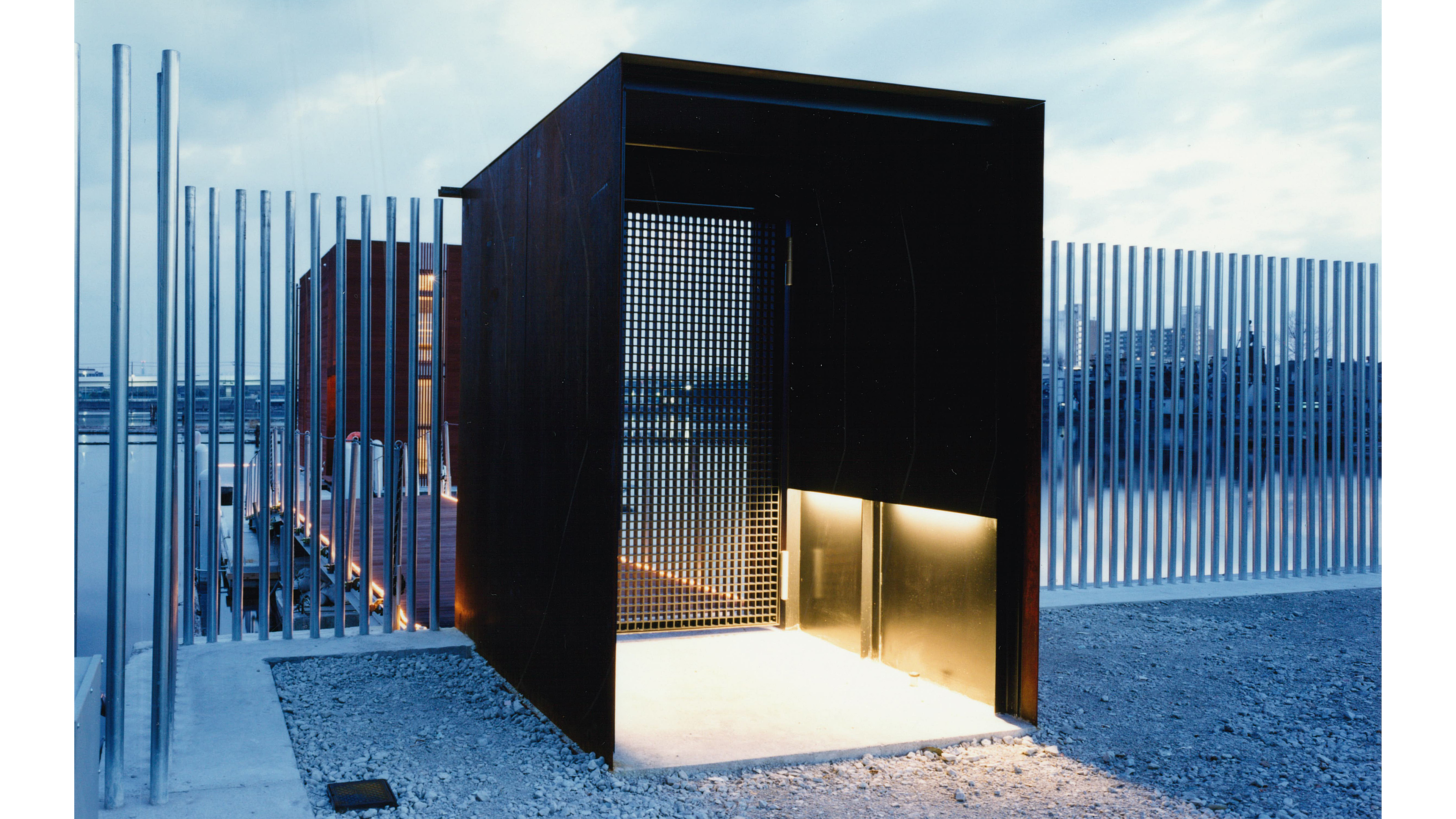 平林フローティングハウス