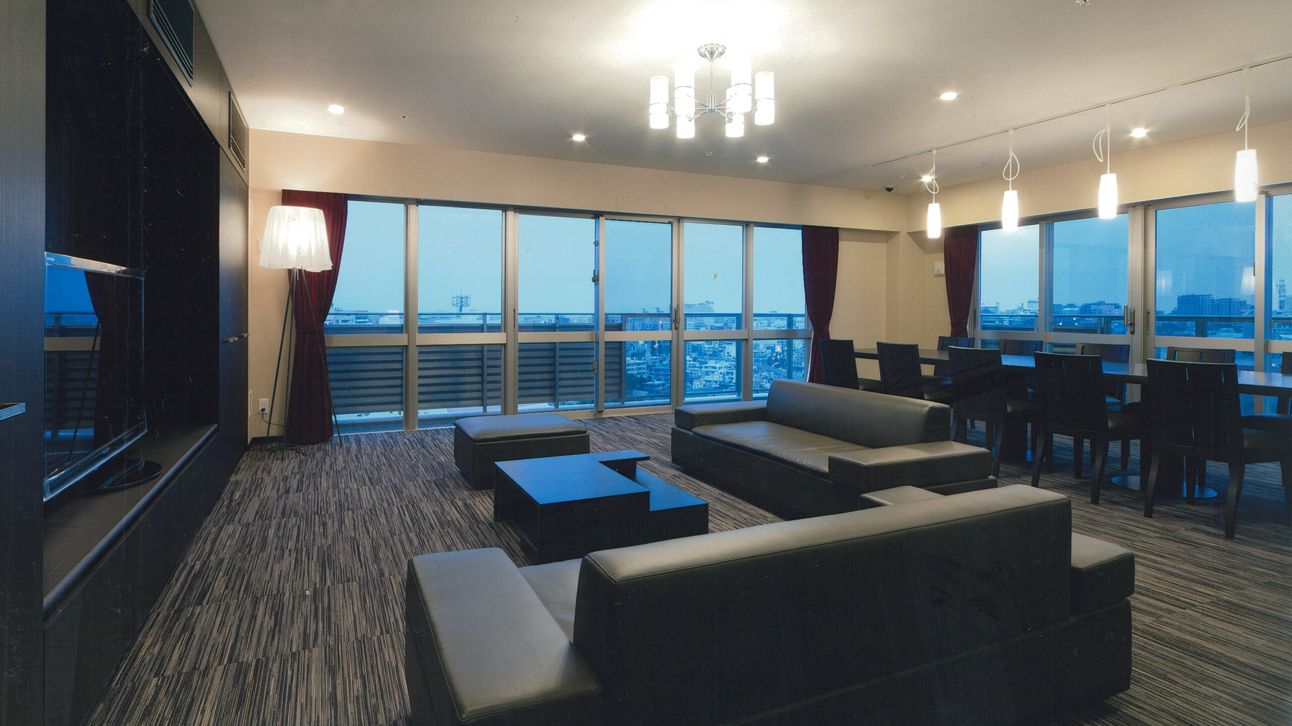 さいおんスクエア（南棟／プレミスト牧志タワー国際通り）《牧志・安里地区第一種市街地再開発事業》